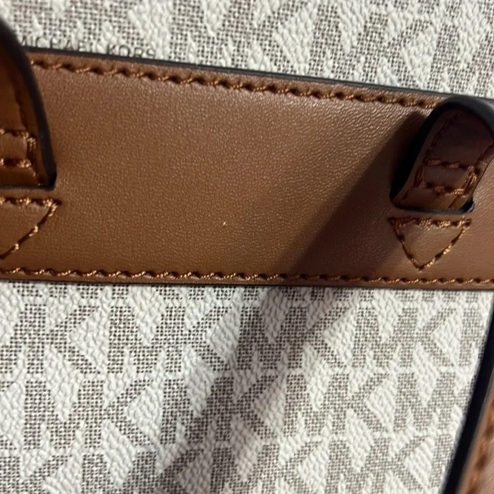 New Michael Kors Valerie Medium Logo Backpack in Vanilla/Acorn